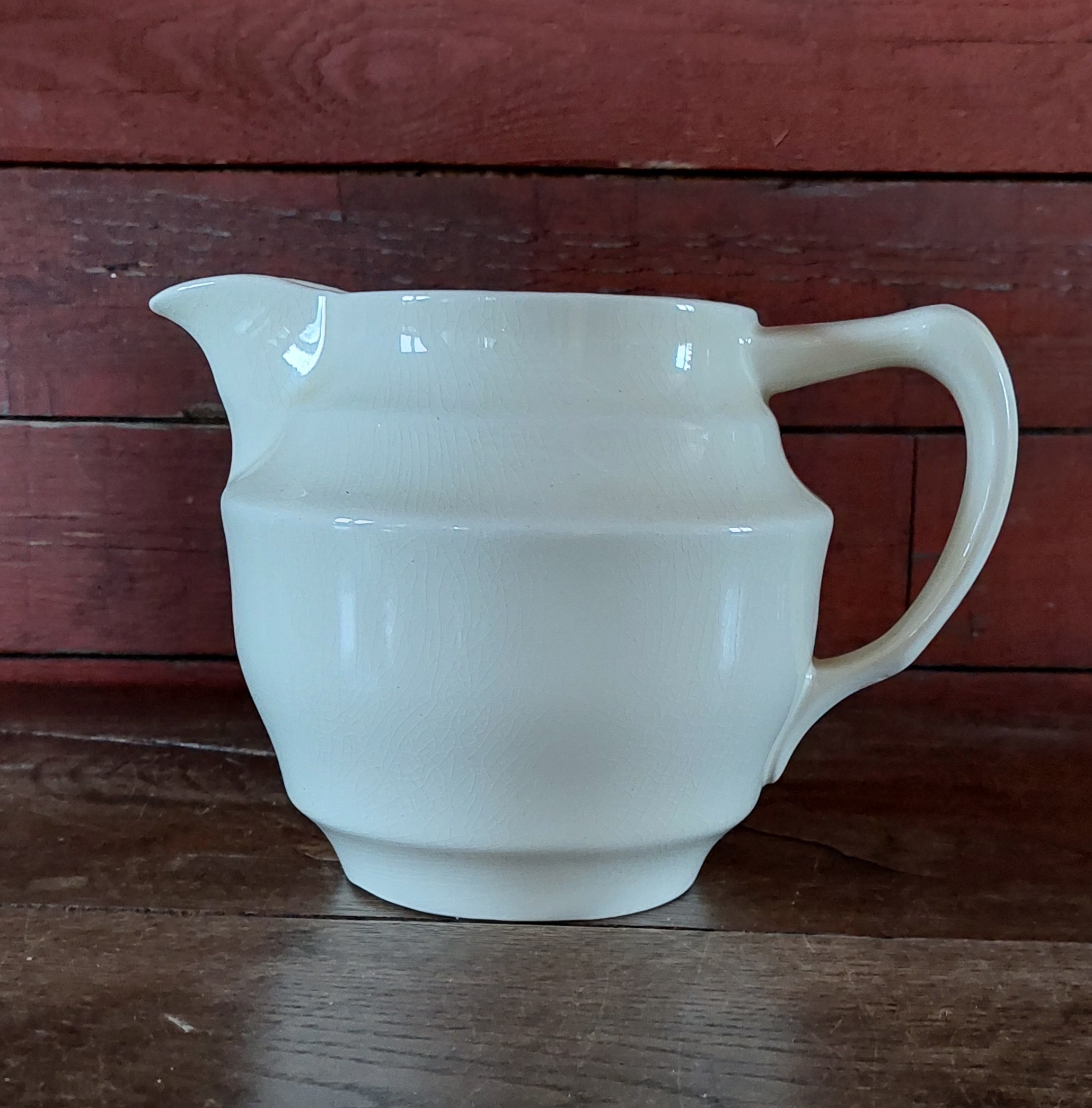 melkkan met bekers societe ceramique maestricht holland